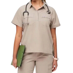 FIGS Boulder Khaki Saiya Cargo Scrub Top Short Sleeve Collared Women's XS